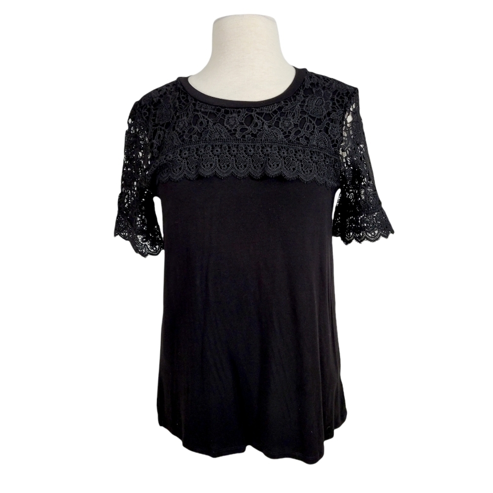 Adrianna Papell Black Lace Short-Sleeve Top